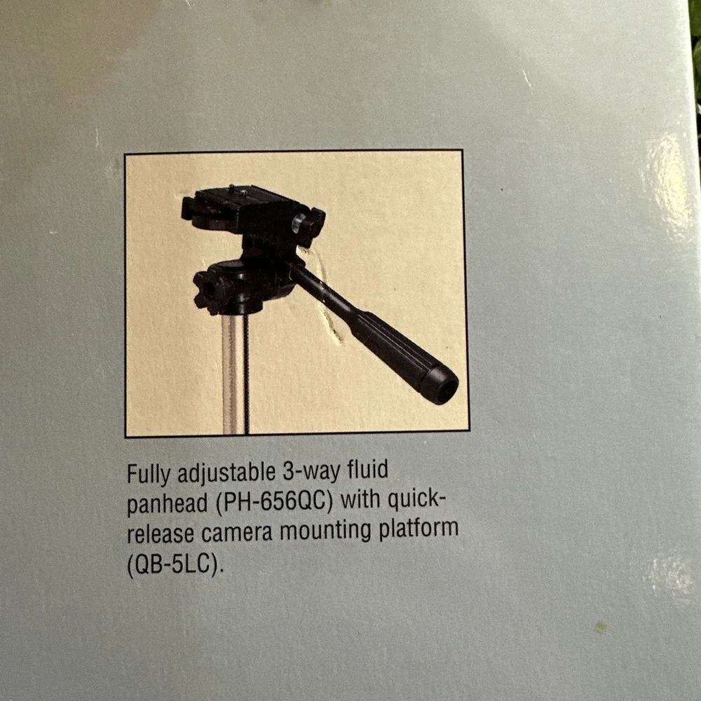 Velbon S-4000 Deluxe Tripod w/1/4